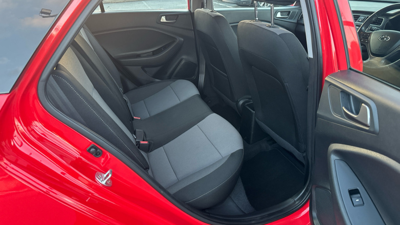 Hyundai i20 1.2 MPi SE 5dr Petrol Hatchback